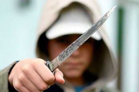 Səkkizinci sinif şagirdi müəllimini öldürdü