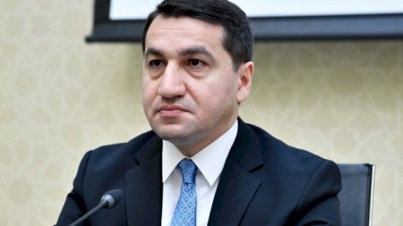 “İctimai nəqliyyatdan istifadə edirəm, kartımı göstərə bilərəm” - Prezidentin köməkçisi