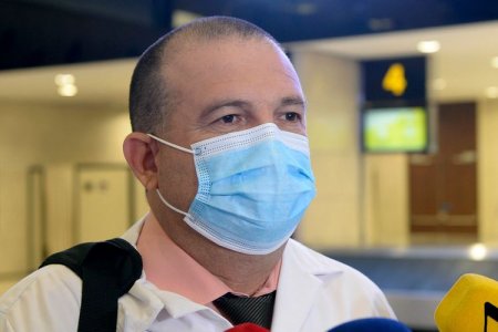 COVID-19 sahəsində çalışan 115 kubalı tibb mütəxəssisi Azərbaycana gəlib