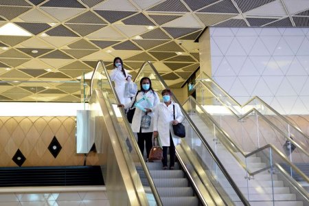 COVID-19 sahəsində çalışan 115 kubalı tibb mütəxəssisi Azərbaycana gəlib