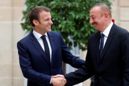 İlham Əliyev Makrona məktub yazdı