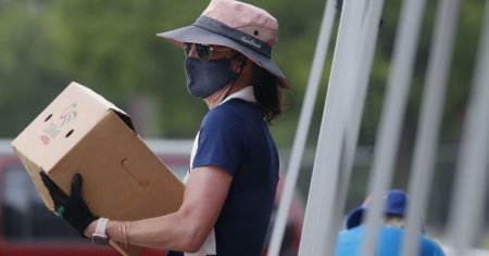 Dünya koronavirusun üçüncü dalğası ilə mübarizəyə başladı