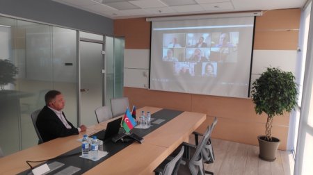 Azərbaycan-Böyük Britaniya parlamentlərarası əlaqələr üzrə işçi qrupunun virtual iclası keçirilib