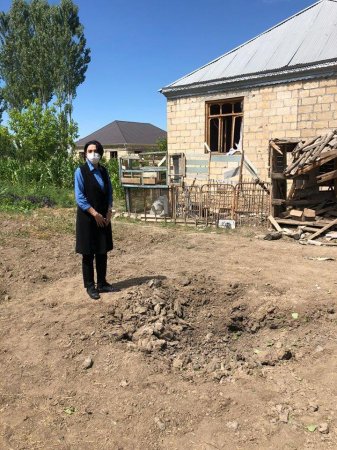 Ombudsman ermənilərin silahlı hücumu nəticəsində dağıdılmış evlərə baş çəkib