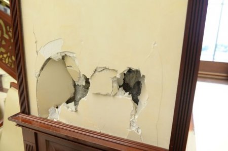 Dünən gecədən sonra Milli Məclis - FOTOREPORTAJ