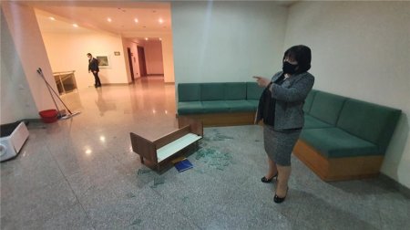 Milli Məclisə ötən gecə 22 150 azn məbləğində maddi ziyan dəyib - FOTOLAR