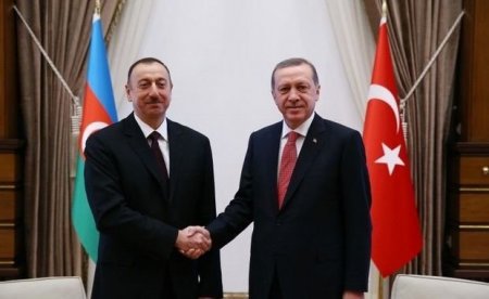 Düşmən çarəsiz durumdadır: Rəsmi Bakı Ermənistanda baş verənləri Paşinyandan daha yaxşı bilir