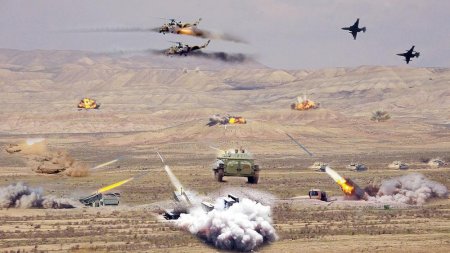 Azərbaycan Ordusunun Naxçıvanda keçirdiyi təlimlər davam edir