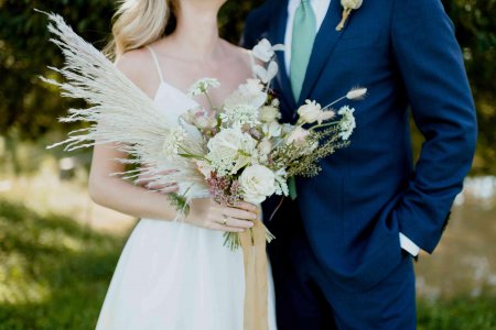 Böyük Britaniya Kraliçasının nəvəsi gizli şəkildə evlənib