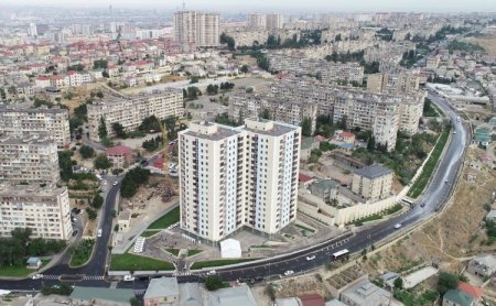 Bakıda şəhid ailələrinə, müharibə əlillərinə mənzillərin və avtomobillərin təqdim olunması mərasimi keçirilib - FOTO - YENİLƏNİB