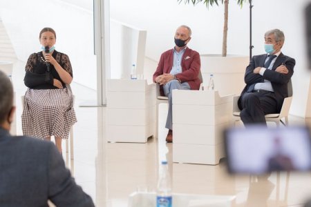 Prezidentin köməkçisi bir sıra ziyalı və ictimai xadimlərlə görüşüb - FOTO