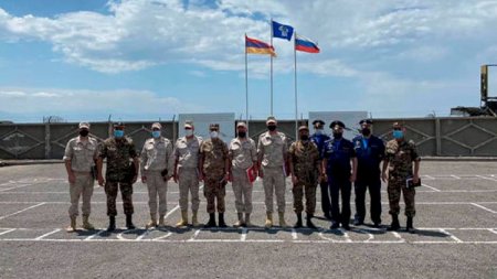 Rusiya hərbçiləri Ermənistanda təlimlərə başladı