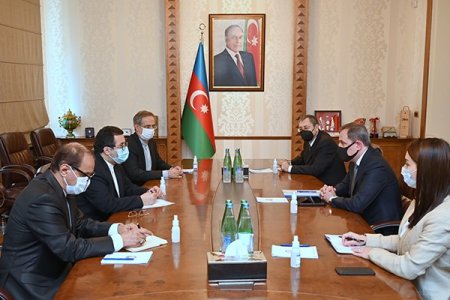 Ceyhun Bayramov İran səfirini qəbul edib - FOTO