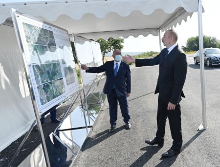 Prezident avtomobil yolunun yenidən qurulması layihəsi ilə tanış olub