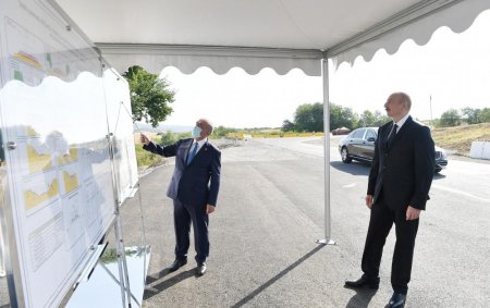 Prezident avtomobil yolunun yenidən qurulması layihəsi ilə tanış olub