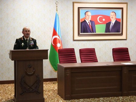 Əlahiddə Ümumqoşun Orduda gənc zabitlərlə təlim-metodiki toplantı keçirilib