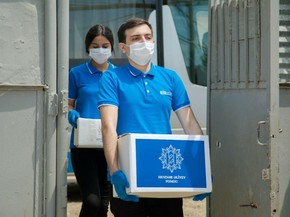 Фонд Гейдара Алиева передал праздничные паи более 100 тыс. малообеспеченных семей