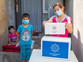 Фонд Гейдара Алиева передал праздничные паи более 100 тыс. малообеспеченных семей