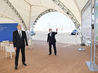 Президент Ильхам Алиев ознакомился со строительством электроподстанции "Гобу"