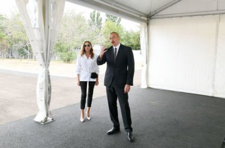 İlham Əliyev və Mehriban Əliyeva meşə tipli yeni parkda görüləcək işlərlə tanış olublar - FOTO