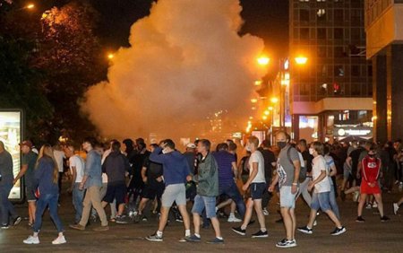 Belarusda seçkisonrası etirazlarda 3 min nəfər saxlanıldı - Yenilənib