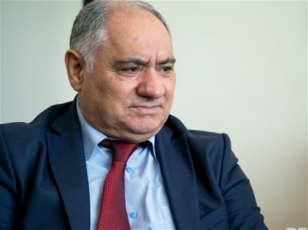 Qulu Məhərrəmli Eldar Həsənovu niyə müdafiə edir? - Silinən bir statusun izi ilə... - FOTO