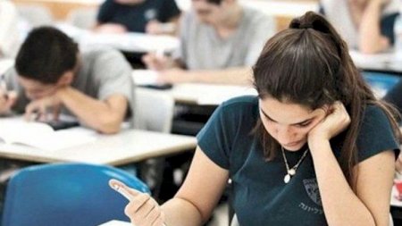 Bu gün 17 minə yaxın abituriyent imtahan verəcək