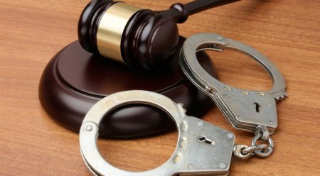 Bakıda şirkət rəhbərinin məhkəməsi başladı