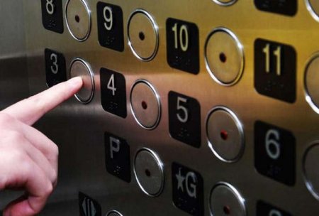 Bakıda üç nəfər liftdə qaldı