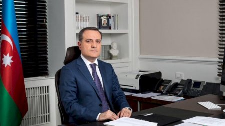 Ceyhun Bayramov Rusiyaya getdi