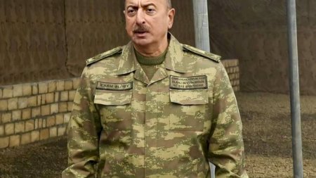 Prezident hərbçilərlə bağlı sərəncam imzalayıb