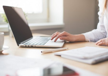 Sentyabrın 15-dən ali məktəb tələbələri onlayn dərslərə başlayır