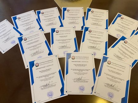 Nəsimi rayon könüllülərinə sertifikatlar təqdim edildi