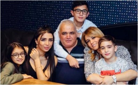 "Belim qırıldı, ata, hər səhər durub ağlayıram"