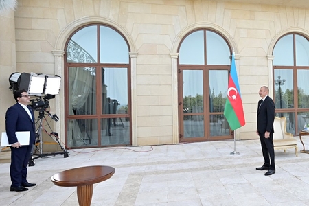 İlham Əliyev İranın yeni səfirinin etimadnaməsini qəbul edib