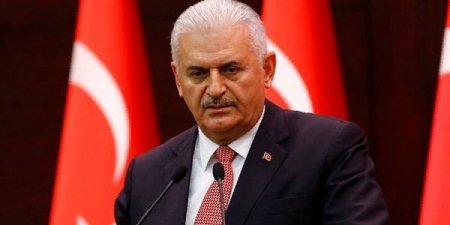 Türkiyənin keçmiş baş naziri koronavirusa yoluxdu