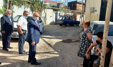 Rayon İcra Hakimiyyətinin başçısı 3-cü Alatavada sakinlərlə görüşmüşdür -Fotolar