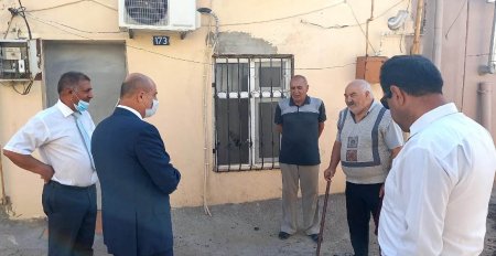 Rayon İcra Hakimiyyətinin başçısı 3-cü Alatavada sakinlərlə görüşmüşdür -Fotolar