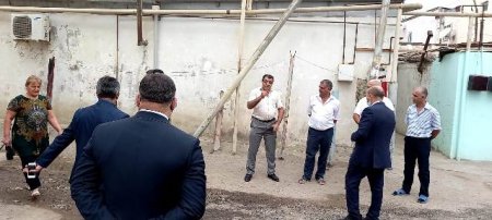Nəsimi Rayon İcra Hakimiyyətinin başçısı 3-cü Alatavada sakinlərlə görüşmüşdür -FOTOLAR