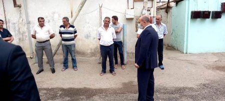 Nəsimi Rayon İcra Hakimiyyətinin başçısı 3-cü Alatavada sakinlərlə görüşmüşdür -FOTOLAR