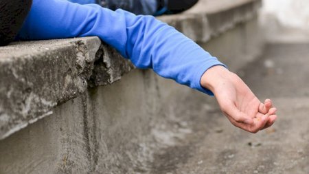 Daha bir fəhlə iş başında öldü