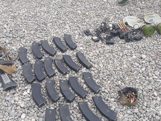 Ermənilərin döyüş meydanında qoyub qaçdığı silah-sursat və texnikalar