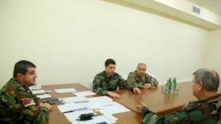 Ermənistanda siyasi təlatüm: Qarabağ klanı Paşinyana qarşı