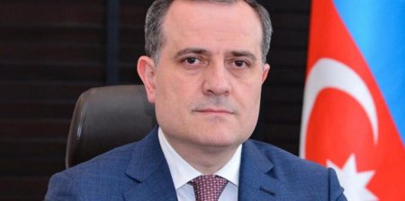 Ceyhun Bayramov müəllimlərin peşə bayramı gününü unutmadı…