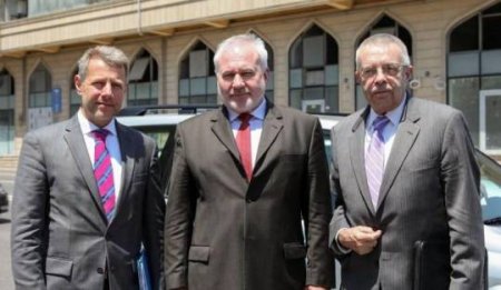 Bakıda nərə balıgi kababı, Yervanda isə erməni konyakı içməklə konflikt həll edənlər...