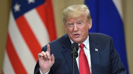 Tramp Rusiya ilə bağlı məxfi sənədlərin açılmasına qərar verdi