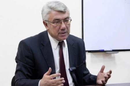 “Bəziləri XX əsrin təcrübəsinə əsaslanıb  cəbhədə nə baş verdiyini anlamır...”