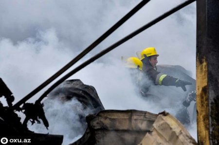 Biləsuvarda evdə yanğın olub