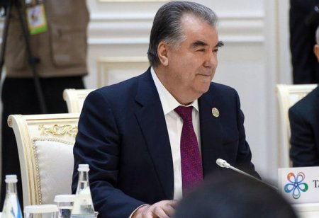 Tacikistanda prezident seçkilərində Emoməli Rəhmon qalib gəldi