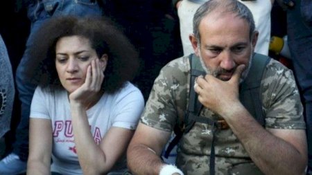 Paşinyanın arvadı döyüşə gedir - FOTO